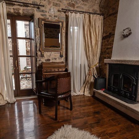 Proselinos Hotel Dimitsana Bagian luar foto