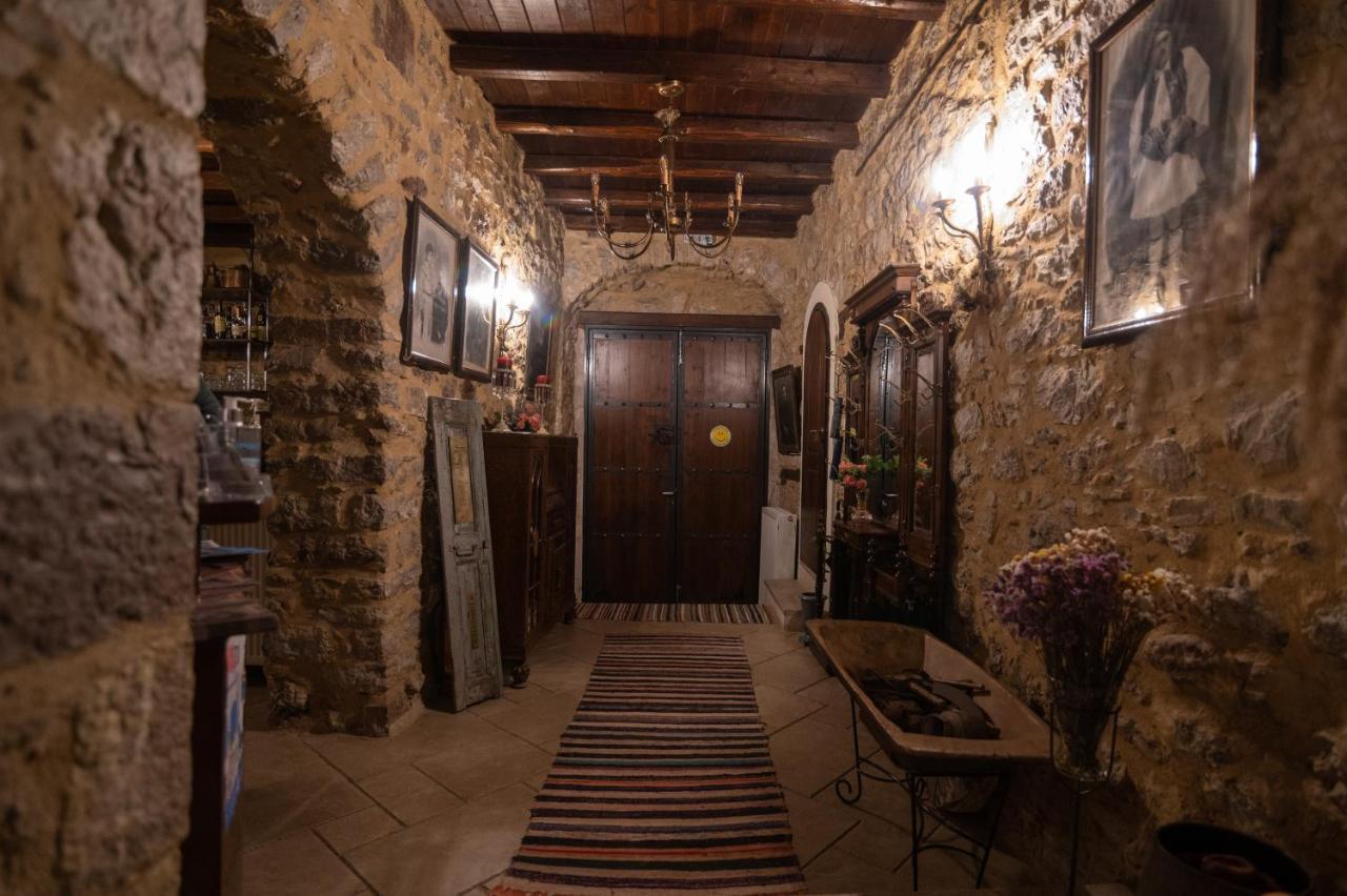Proselinos Hotel Dimitsana Bagian luar foto
