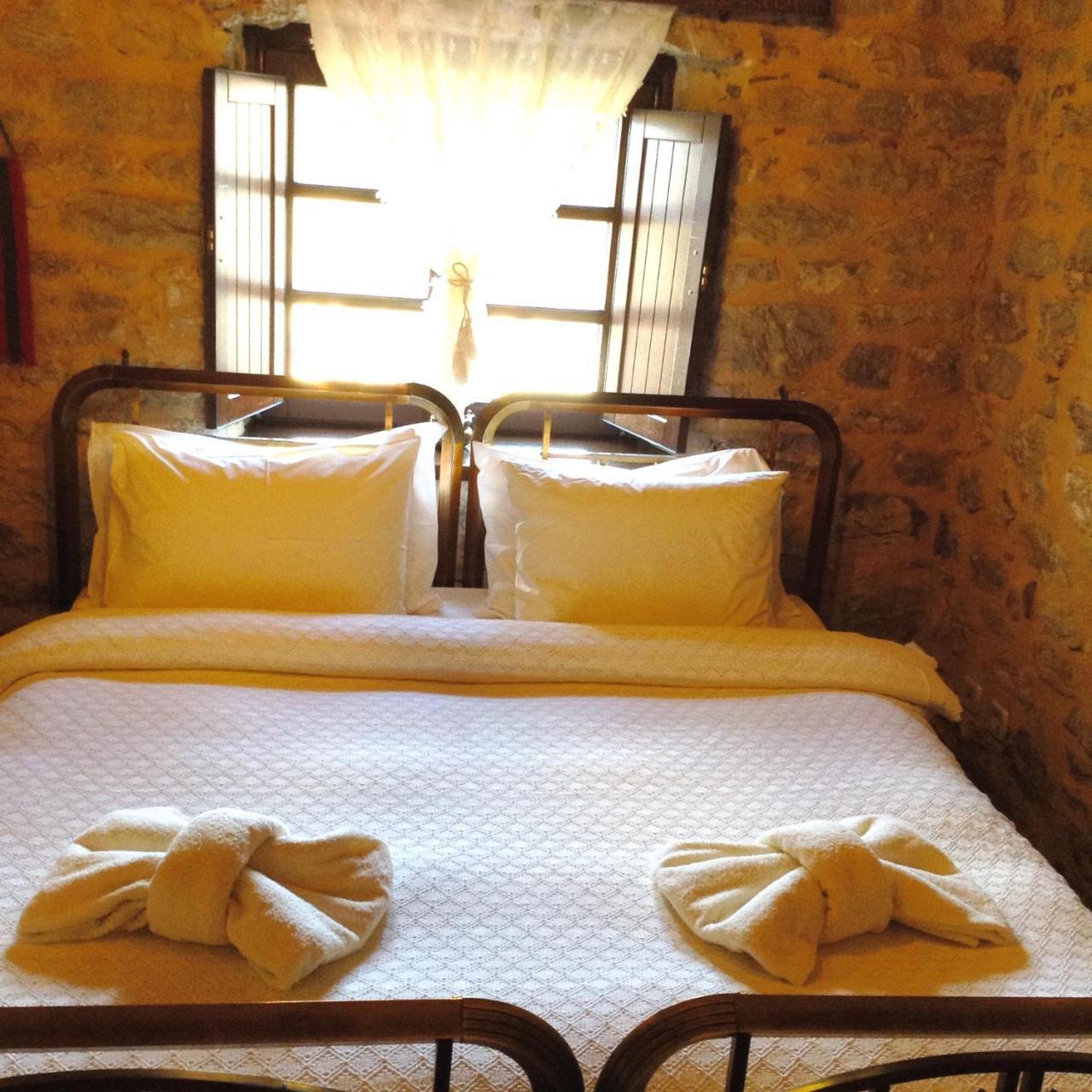 Proselinos Hotel Dimitsana Bagian luar foto